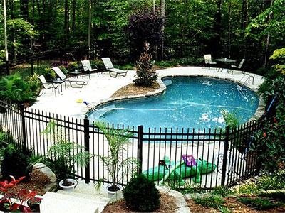 Aluminum fence installer in Catonsville